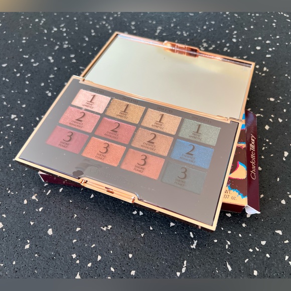 CHARLOTTE TILBURY | ICON PALETTE LIMITED-EDITION - Picture 10 of 13